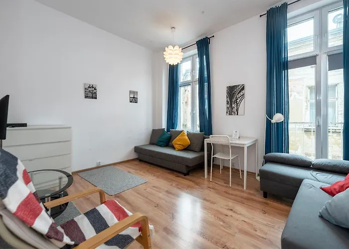 Luxury Location-Bright&Parking